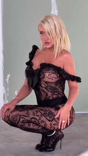 Christina Aguilera Nude Leaks OnlyFans Photo 385