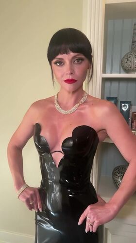Christina Ricci Nude Leaks OnlyFans Photo 72