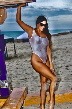 Claduia Romani Nude Leaks OnlyFans Photo 5