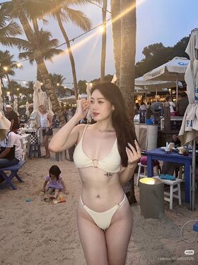 Clara Wang Nude Leaks OnlyFans Photo 17