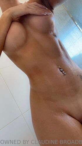 Claudine Broadbent Nude Leaks OnlyFans Photo 52