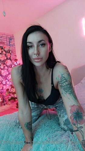 clementina_moon Nude Leaks OnlyFans Photo 16