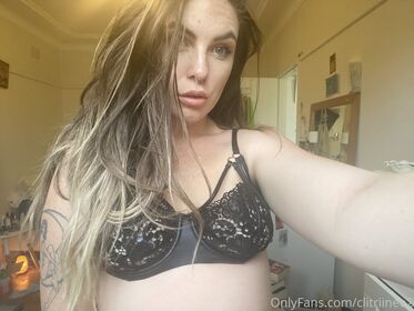 clitriinee2 Nude Leaks OnlyFans Photo 45