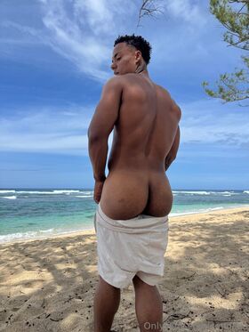 cmulaaa Fotografie scursă ilegal OnlyFans dezbrăcată 76