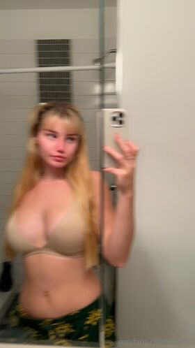 corinna Nude Leaks OnlyFans Photo 121
