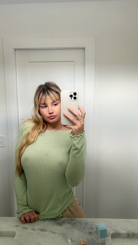 corinna Nude Leaks OnlyFans Photo 141