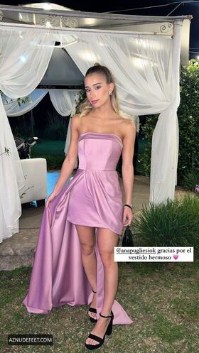 cotypiozzi Гола изтичане OnlyFans снимка 6