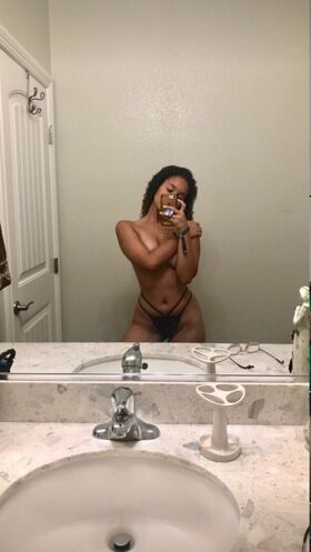 Curlybeanraver Nude Leaks OnlyFans Photo 17