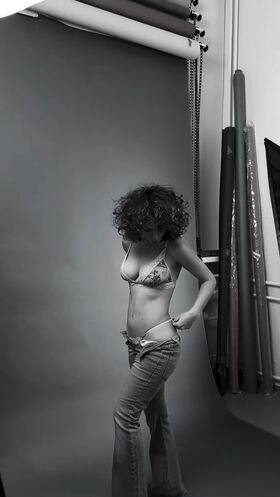 curlywiktoria Nude Leaks OnlyFans Photo 138