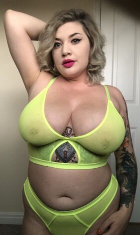 Curvysjay Nude Leaks OnlyFans Photo 5