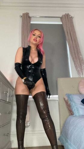 CutieDaisyMay093 Nude Leaks OnlyFans Photo 7