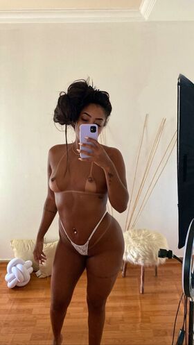 Cynthya Cybelle Nude Leaks OnlyFans Photo 14