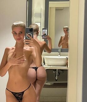 Daisy Delancey Nude Leaks OnlyFans Photo 47