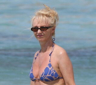 Debbie McGee Nude Leaks OnlyFans Photo 3