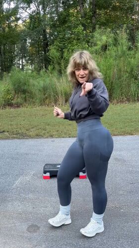 deeisaud Nøgne lækkede OnlyFans foto 5