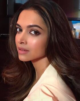 Deepika Padukone नग्न लीक OnlyFans फोटो 61