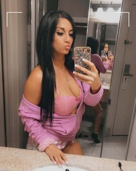 Delilah Kubisak Nude Leaks OnlyFans Photo 24