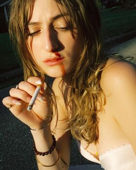 Delilah Fotografie scursă ilegal OnlyFans dezbrăcată 401