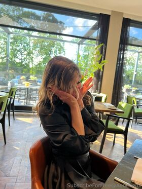 deluloe Φωτογραφία γυμνής διαρροής OnlyFans 27