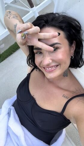 Demi Lovato Nude Leaks OnlyFans Photo 116