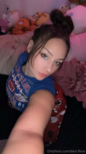 Desi.flora Çıplak Sızdırılmış OnlyFans Fotoğrafı 42