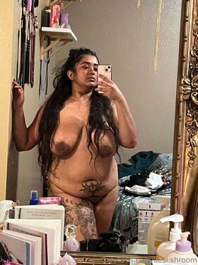 Desi Shroom Nude Leaks OnlyFans Photo 1