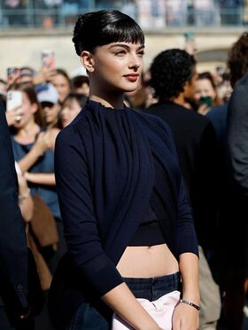 Deva Cassel Uniknutá nahá OnlyFans fotografia 335