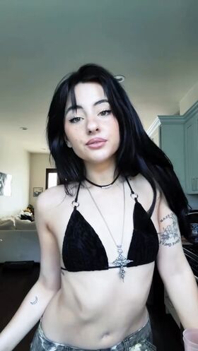 Devinevola Nude Leaks OnlyFans Photo 24