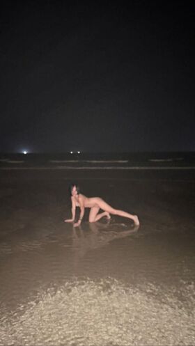 Dieu Linh Vuong Nude Leaks OnlyFans Photo 32
