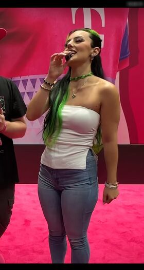 Dilaraa Фото просочення OnlyFans (оголене) 233