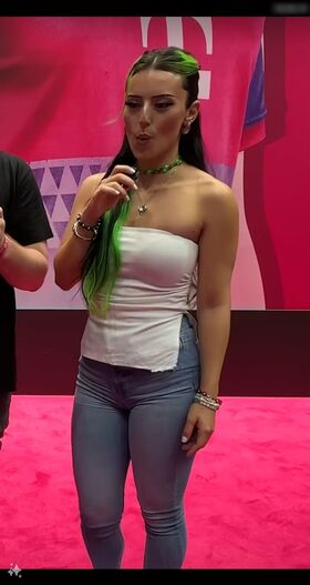 Dilaraa Фото просочення OnlyFans (оголене) 237