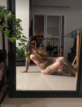 dinhafun Nude Leaks OnlyFans Photo 1