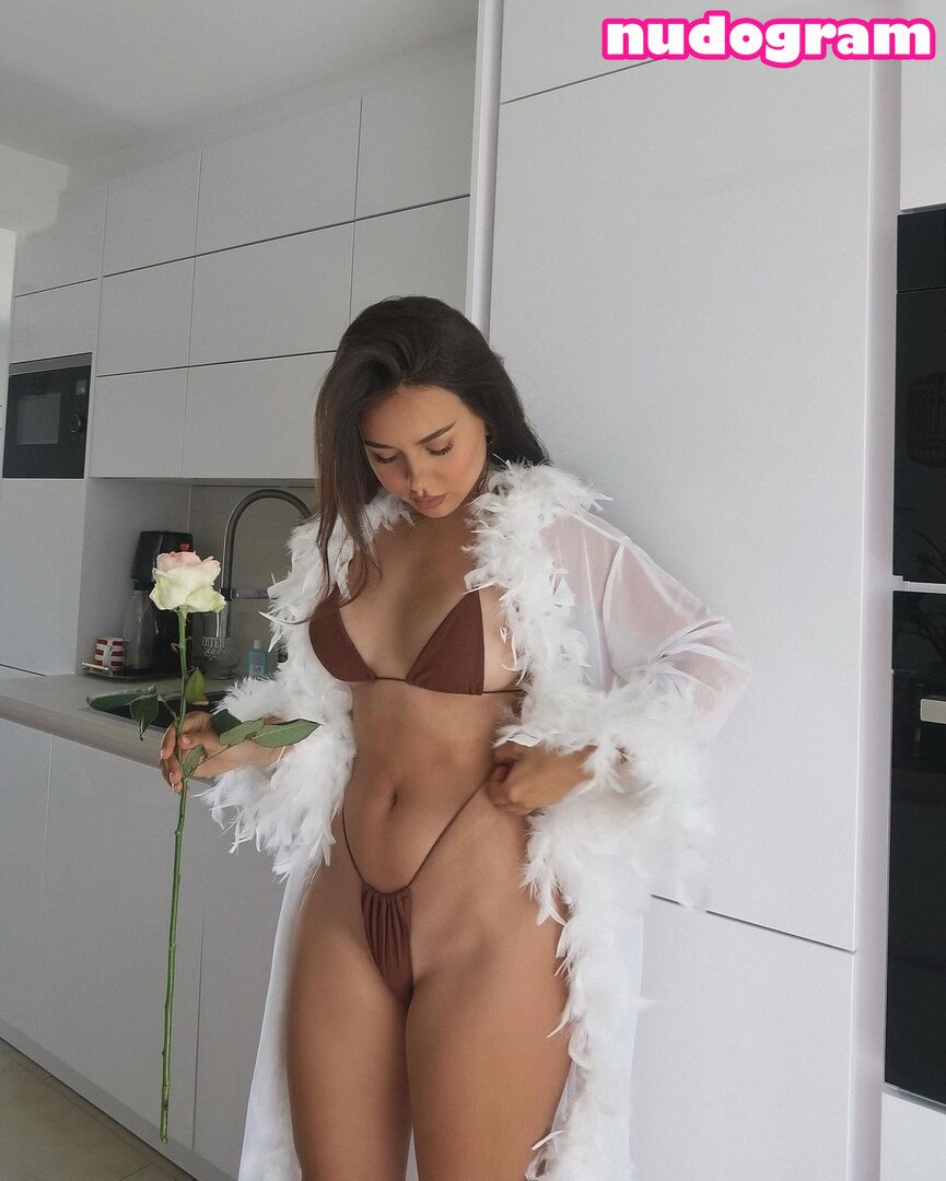 Doina Barbaneagra  helenakln  itsdoina Гола изтичане OnlyFans снимка 162  - Nudogram v2.1