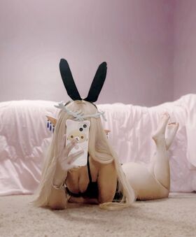 Dollfault Fotografie scursă ilegal OnlyFans dezbrăcată 2