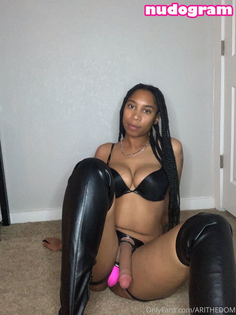 ebonykinkyqueen