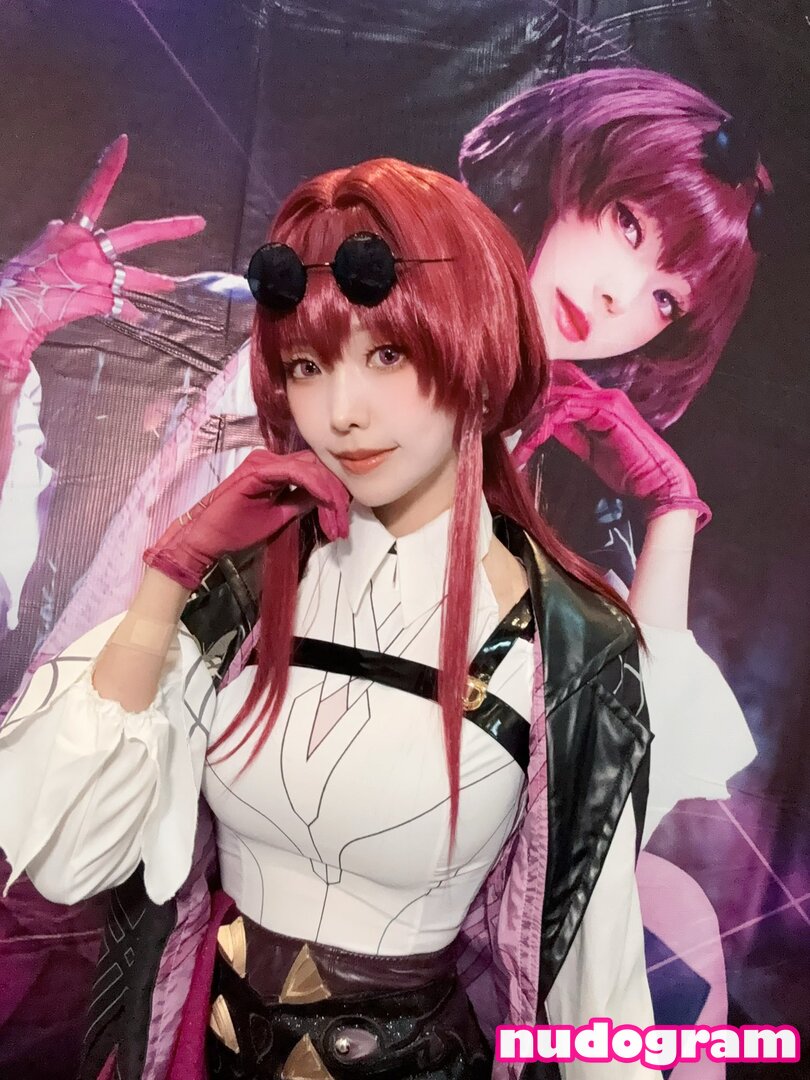 Ely Cosplay / Ely_eee / eeelyeee OnlyFans lækkede foto #402