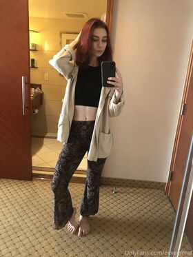 eeveefrost รูป OnlyFans เปลือยรั่วไหล 25