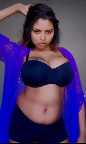 Elakkiya Rajendran Nude Leaks OnlyFans Photo 58