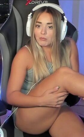 Elanur नग्न लीक OnlyFans फोटो 40