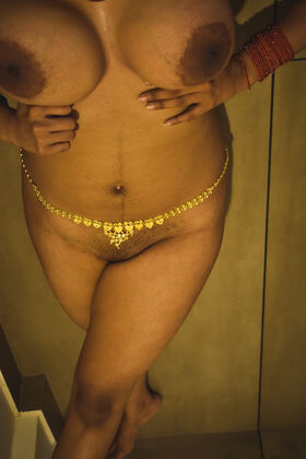 Elena | Elena Damon | Elena - Kerala Camgirl | elena_damon_diariez | KeralaElenaCam