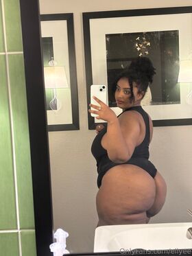 eliyee Фото утечки OnlyFans (обнаженная) 1