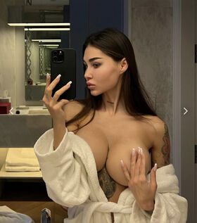 Elizabeth Definy Nude Leaks OnlyFans Photo 6