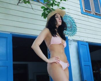 Elizabeth Gillies Nude Leaks OnlyFans Photo 92
