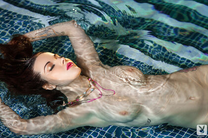 Elizabeth Marxs Nude Leaks OnlyFans Photo 246
