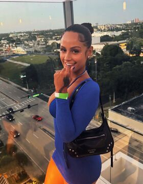 elizabethrosecarrasco Nude Leaks OnlyFans Photo 5