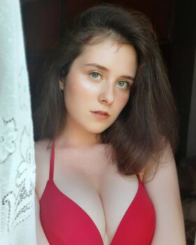 Elizaveta Milyaeva Nude Leaks OnlyFans Photo 5