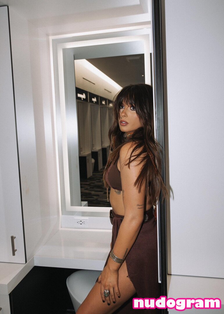 Ella Langley  ellalangleymusic Гола изтичане OnlyFans снимка 29 -  Nudogram v2.1