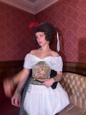 ellaemhoff Fotografie scursă ilegal OnlyFans dezbrăcată 52