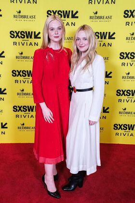 Elle Fanning Nude Leaks OnlyFans Photo 1822