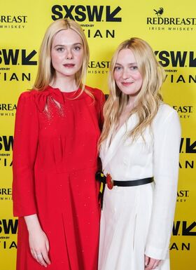 Elle Fanning Nude Leaks OnlyFans Photo 1823